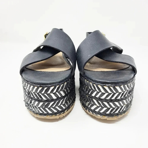 Kaanas Metalik Ada Crossover Platform Wedge Sandal - Picture 3 of 6